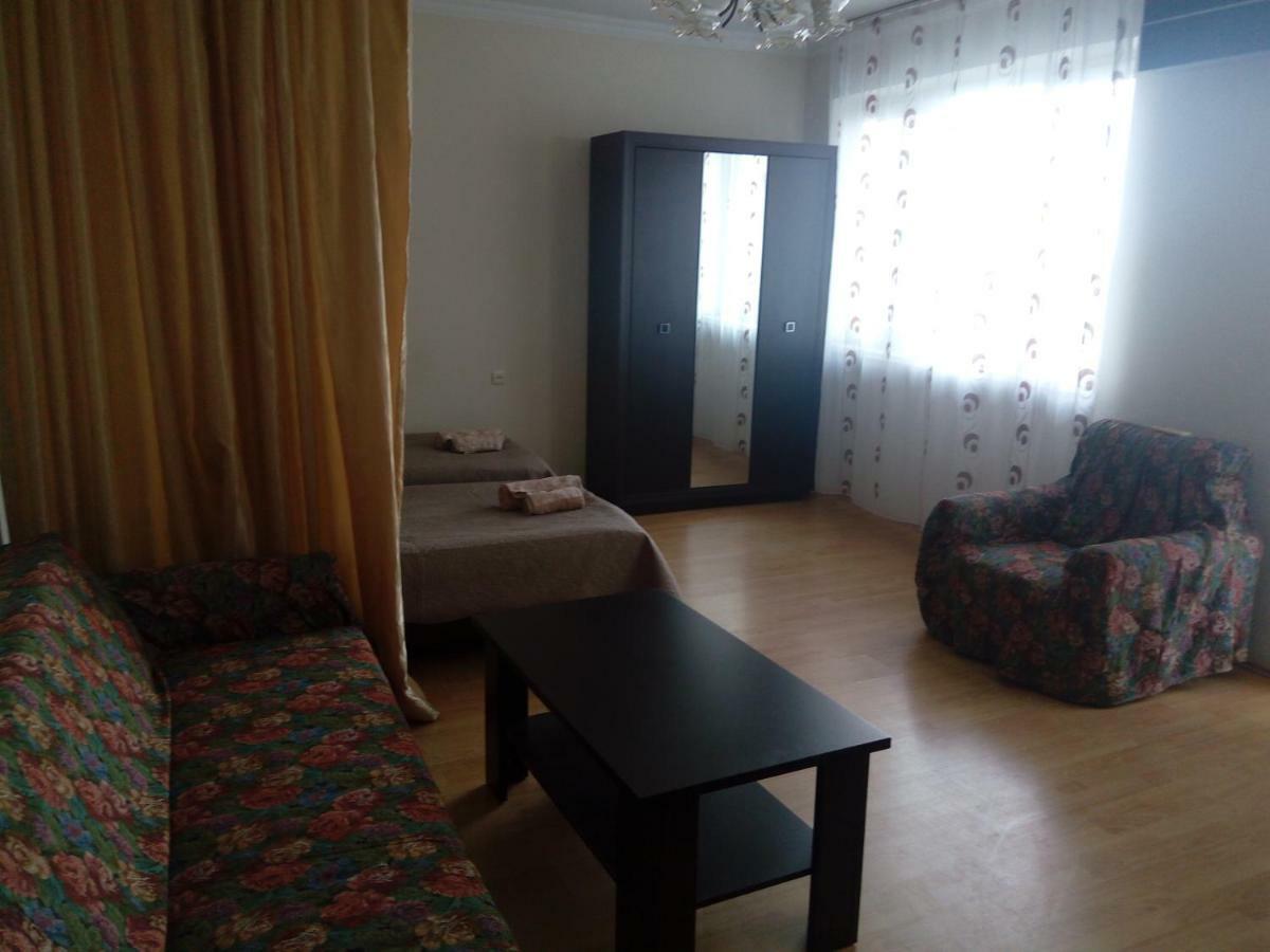 Apartment Khimshiashvili 9 Batumi Exteriör bild