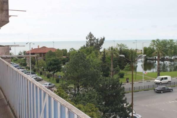 Apartment Khimshiashvili 9 Batumi Exteriör bild