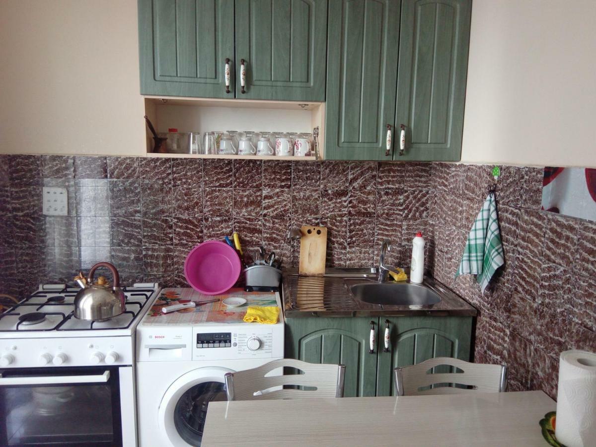 Apartment Khimshiashvili 9 Batumi Exteriör bild